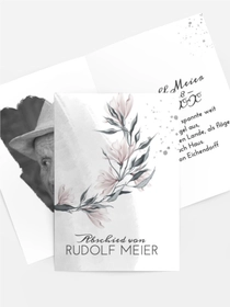 Zweig mit Blumen Zweig mit Blumen